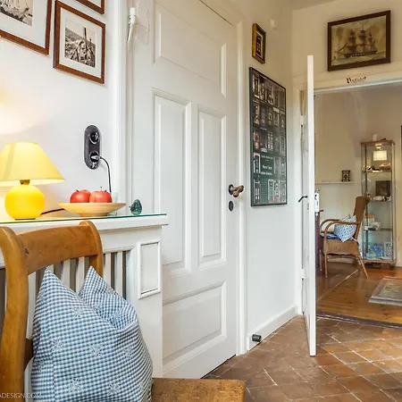 Altes Kapitaenshaeuschen *